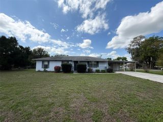 2122 CR 437A, Lake Panasoffkee, FL 33538