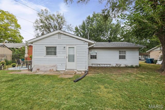 258 Edwards Street, Wood River, IL 62095