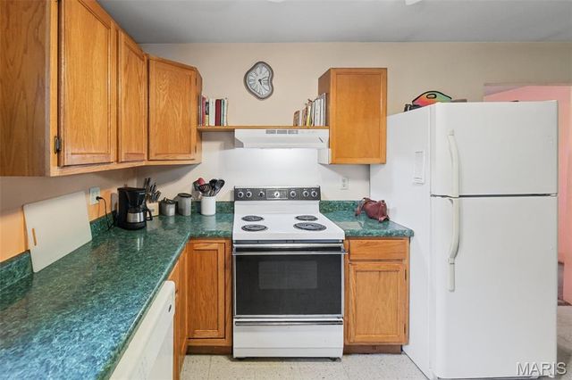 258 Edwards Street, Wood River, IL 62095