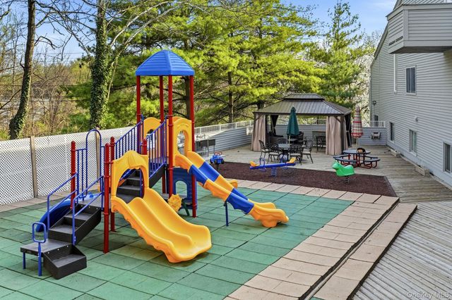 35 Waterside Close, Eastchester, NY 10709