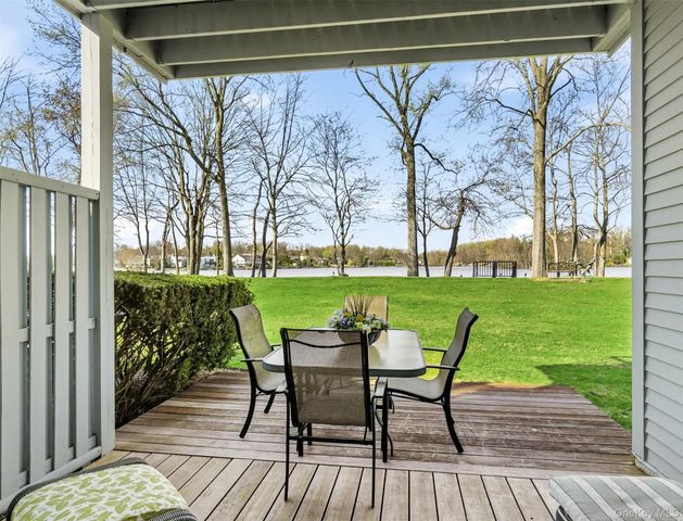 35 Waterside Close, Eastchester, NY 10709