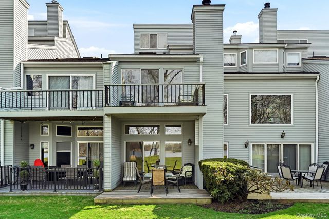 35 Waterside Close, Eastchester, NY 10709