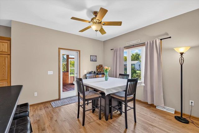 875 Merri-Hill Drive, Oregon, WI 53575