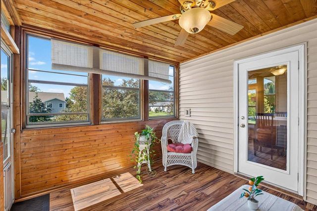 875 Merri-Hill Drive, Oregon, WI 53575