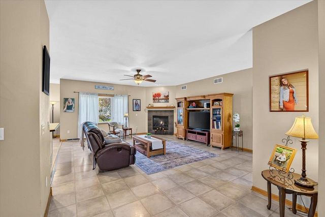 875 Merri-Hill Drive, Oregon, WI 53575