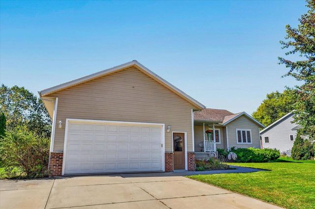875 Merri-Hill Drive, Oregon, WI 53575