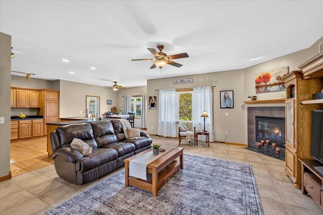 875 Merri-Hill Drive, Oregon, WI 53575