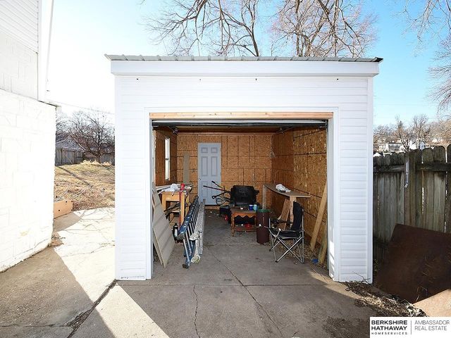 3218 N 66 Street, Omaha, NE 68104