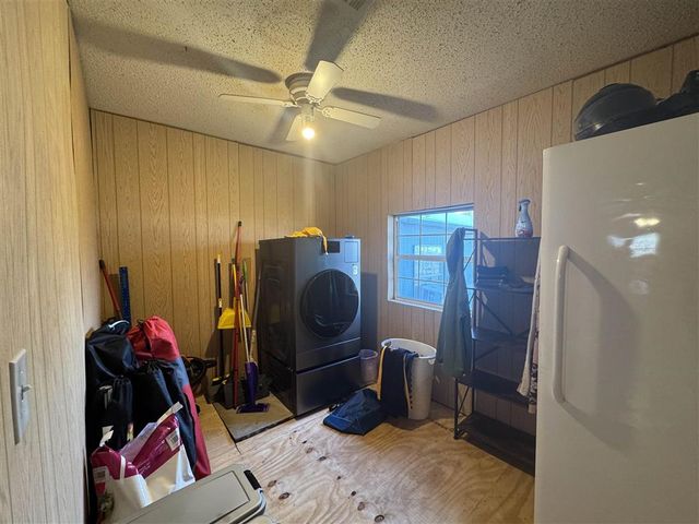 1924 Berry Road, Vinton, LA 70668