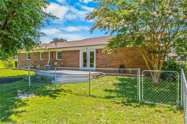 307 E Devon Drive, Mount Airy, NC 27030