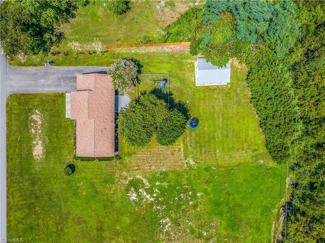 307 E Devon Drive, Mount Airy, NC 27030