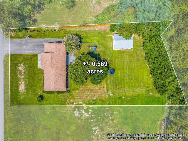 307 E Devon Drive, Mount Airy, NC 27030