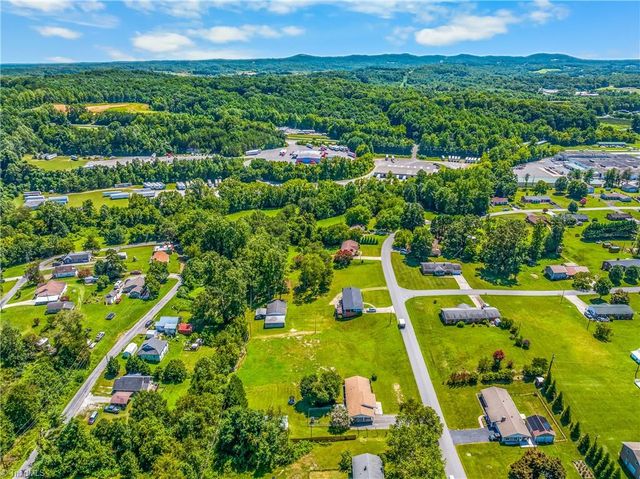 307 E Devon Drive, Mount Airy, NC 27030
