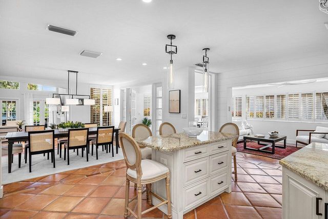 18 Bristol Lane, Boynton Beach, FL 33436
