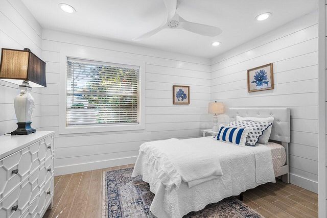 18 Bristol Lane, Boynton Beach, FL 33436