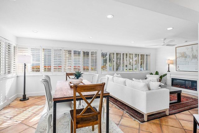 18 Bristol Lane, Boynton Beach, FL 33436