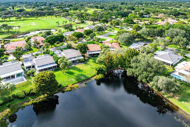 18 Bristol Lane, Boynton Beach, FL 33436