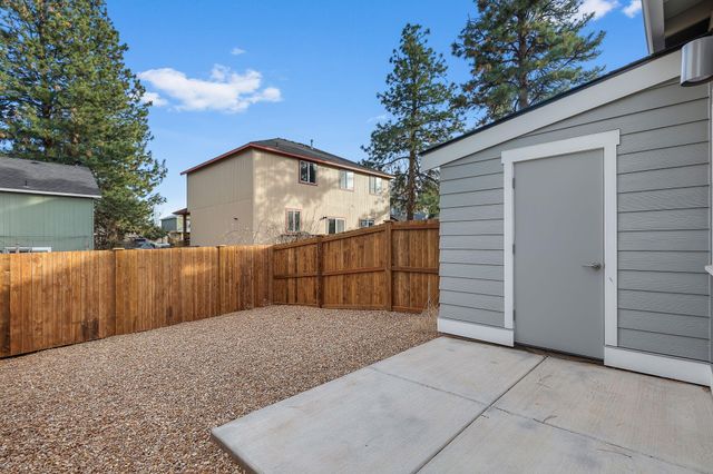 63290 NW Ski Lane, Bend, OR 97703