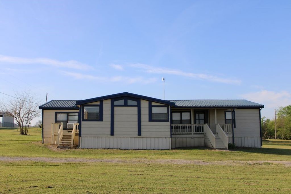 8644 Dustin Drive, Quinlan, TX 75474