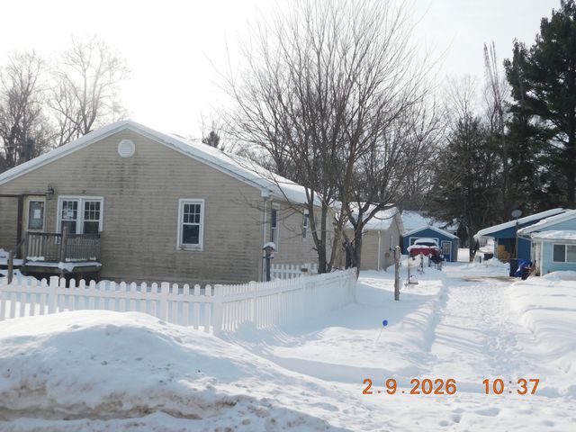 801 W Front Street, Buchanan, MI 49107