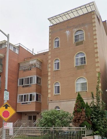 11128 37th Avenue 3D, Corona, NY 11368