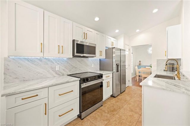 2535 Woodbourne PL, Cape Coral, FL 33991