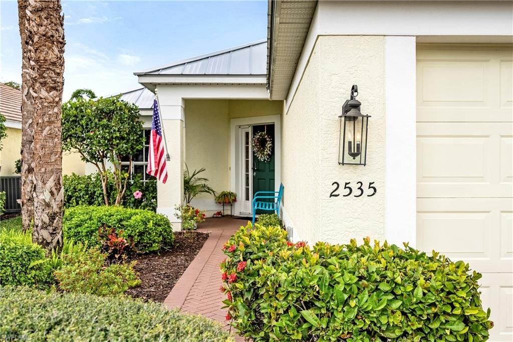 2535 Woodbourne PL, Cape Coral, FL 33991