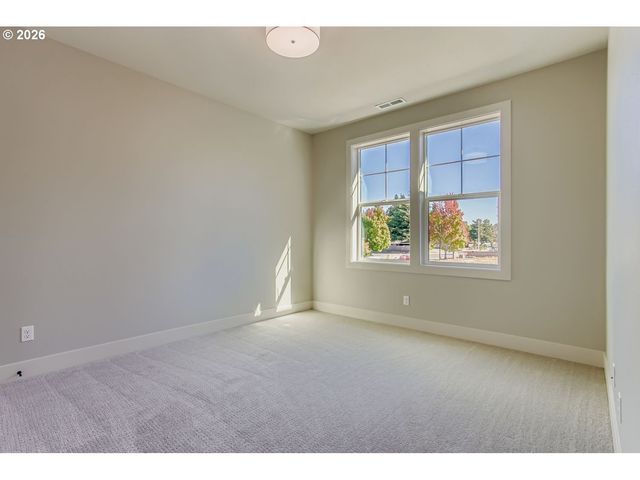 3651 Nw LANA Pl, Portland, OR 97229