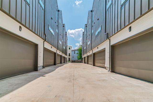 6028 Lewis Street 202, Dallas, TX 75206