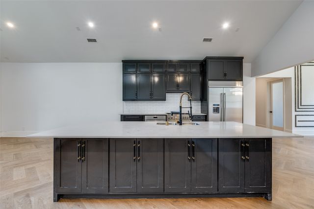 3221 S Glenbrook Drive, Garland, TX 75041