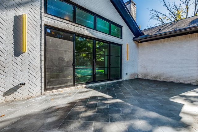 3221 S Glenbrook Drive, Garland, TX 75041