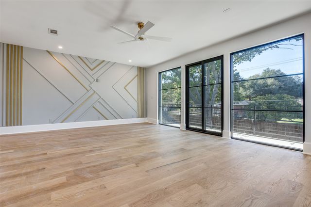 3221 S Glenbrook Drive, Garland, TX 75041