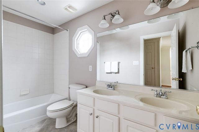 507 Hunt Field Rd, Manakin Sabot, VA 23103