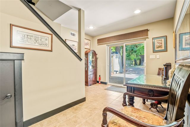 1082 W Smith Road, Bellingham, WA 98226