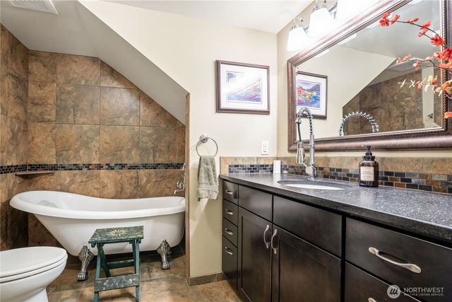 1082 W Smith Road, Bellingham, WA 98226