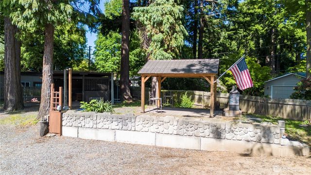 1082 W Smith Road, Bellingham, WA 98226