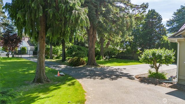 1082 W Smith Road, Bellingham, WA 98226