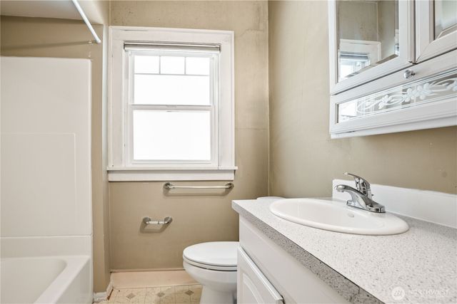 1082 W Smith Road, Bellingham, WA 98226