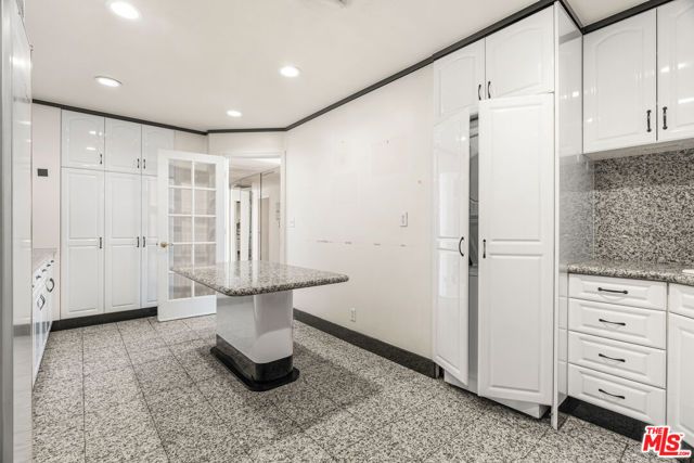 1155 N La Cienega Boulevard PH 4, West Hollywood, CA 90069