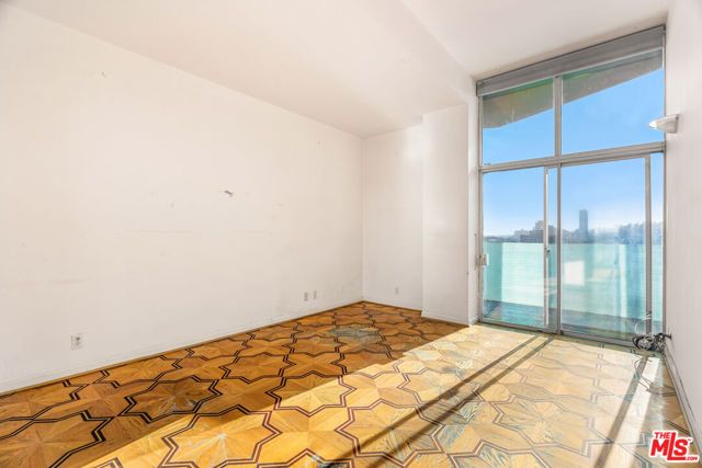 1155 N La Cienega Boulevard PH 4, West Hollywood, CA 90069