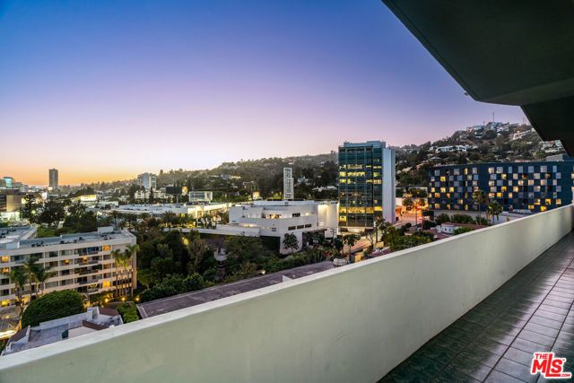 1155 N La Cienega Boulevard PH 4, West Hollywood, CA 90069