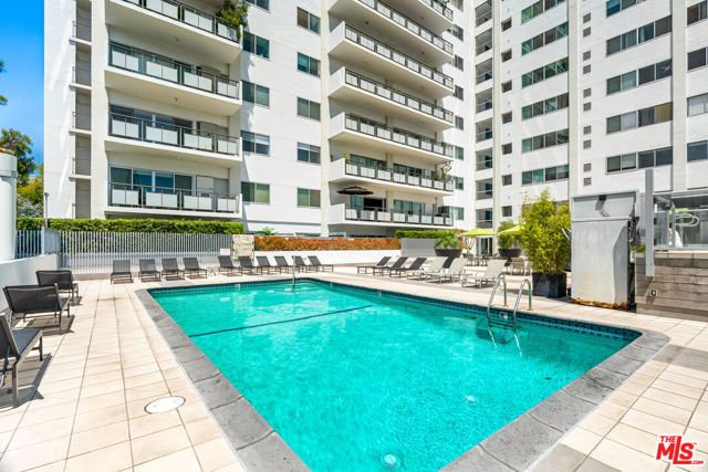 1155 N La Cienega Boulevard PH 4, West Hollywood, CA 90069