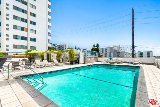 1155 N La Cienega Boulevard PH 4, West Hollywood, CA 90069
