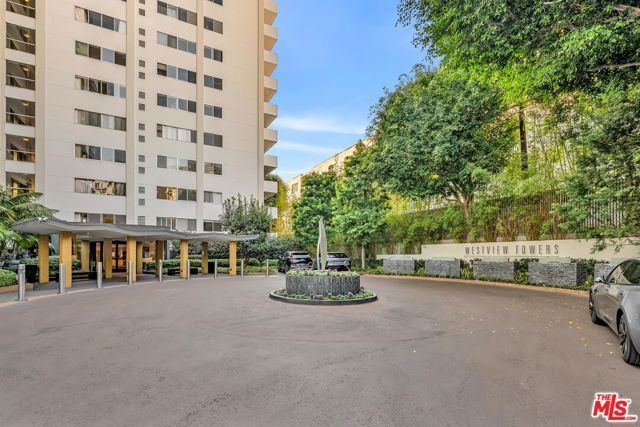 1155 N La Cienega Boulevard PH 4, West Hollywood, CA 90069