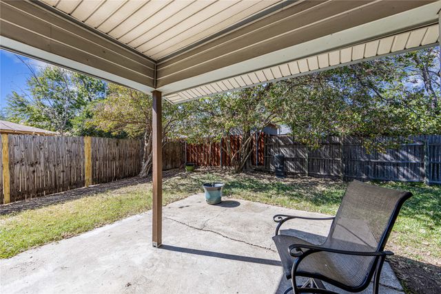 125 Sunnydale Court, Lewisville, TX 75067