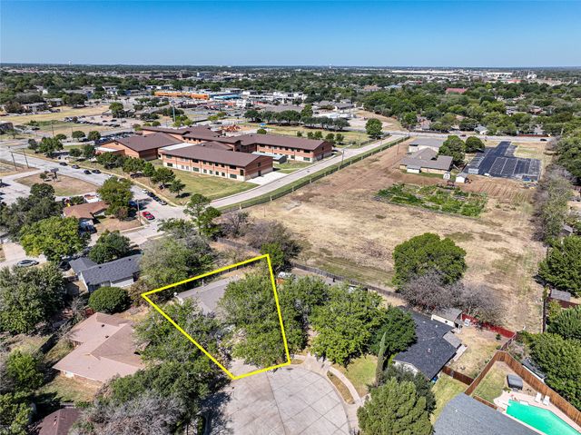 125 Sunnydale Court, Lewisville, TX 75067