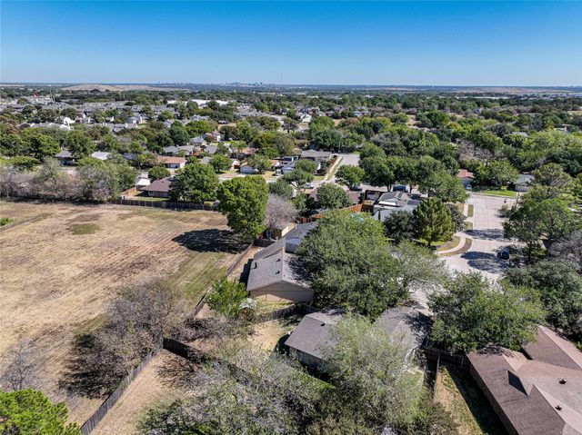 125 Sunnydale Court, Lewisville, TX 75067