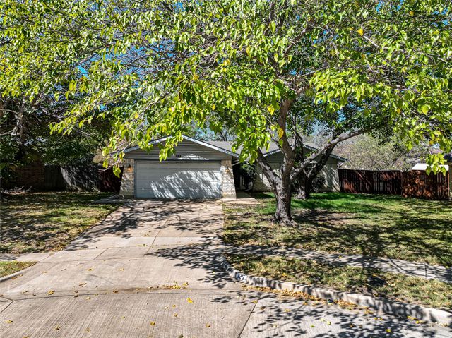 125 Sunnydale Court, Lewisville, TX 75067