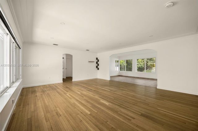 7840 SW 71st Avenue, Miami, FL 33143