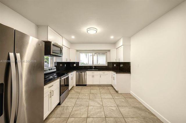 7840 SW 71st Avenue, Miami, FL 33143